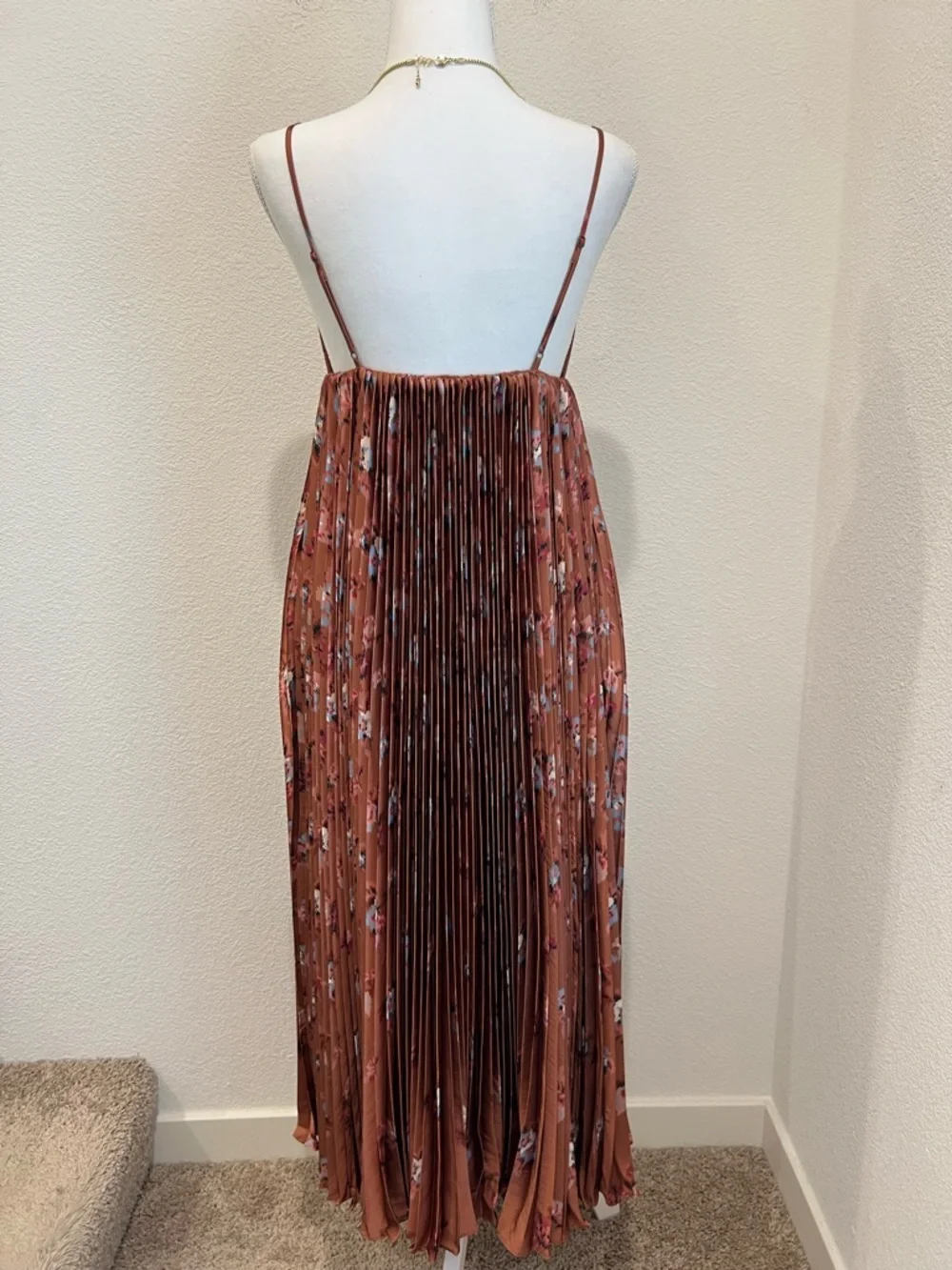 BHLDN Maya Pleated V-Neck Midi Dress - Picture 10 of 16